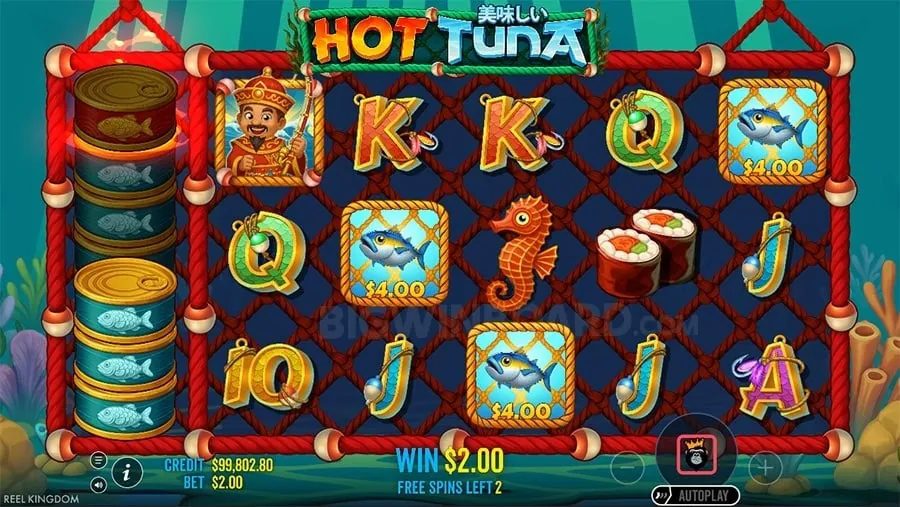YY777 App APK on a smartphone screen, showcasing various casino games.